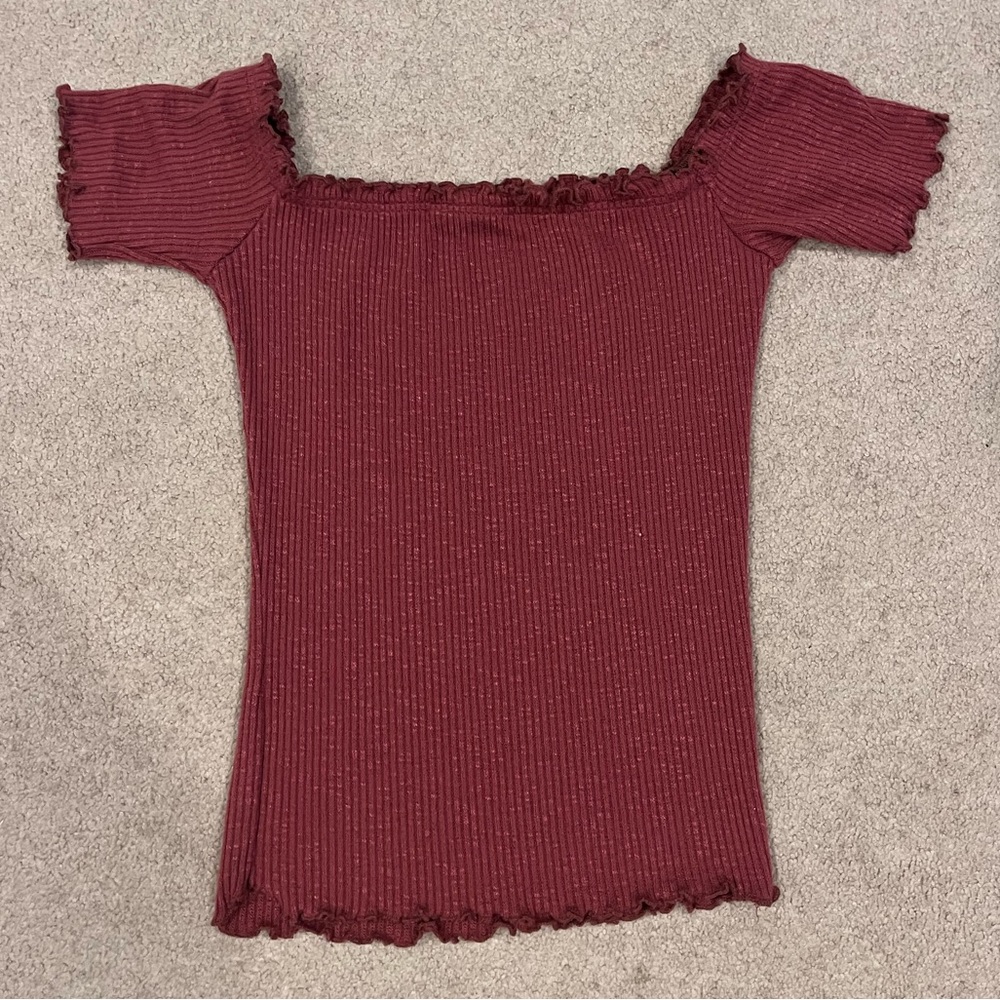 red scrunched crop tee size S